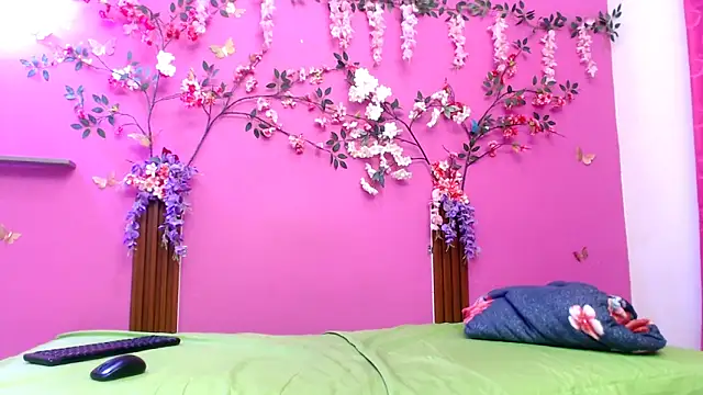 Snapshot of starfishanal21 chatting on May 7, 7:19 pm starfishanal21 online show from May 7, 7:19 pm