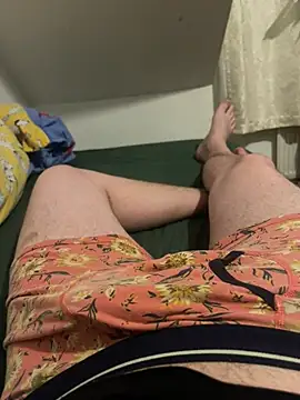 fragdemiere online show from April 3, 9:02 pm