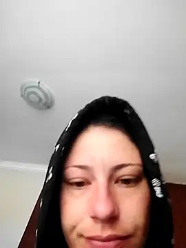 Snapshot of Hildaqii chatting on July 8, 9:47 am Hildaqii online show from July 8, 9:47 am