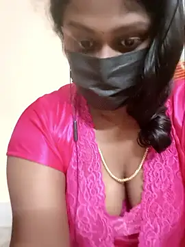 Snapshot of Romantic_Woman chatting on April 18, 7:07 pm Romantic Woman online show from April 18, 7:07 pm