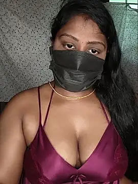 Snapshot of Romantic_Woman chatting on May 16, 7:05 am Romantic Woman online show from May 16, 7:05 am