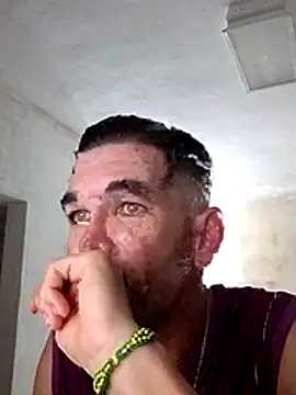 Snapshot of Brian8969 chatting on April 4, 2:54 am Brian8969 online show from April 4, 2:54 am