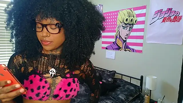 Snapshot of spookiebaddie chatting on April 16, 6:09 pm spookiebaddie online show from April 16, 6:09 pm