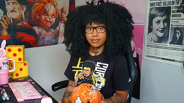 spookiebaddie online show from July 9, 7:07 pm