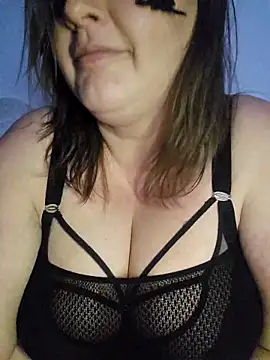 Snapshot of Blondibaby chatting on April 18, 7:51 pm Blondibaby online show from April 18, 7:51 pm