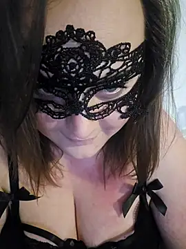 Snapshot of Blondibaby chatting on April 19, 6:54 pm Blondibaby online show from April 19, 6:54 pm