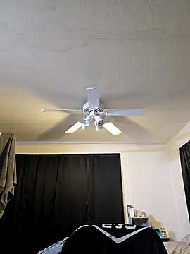 Snapshot of JpSmith04 chatting on April 3, 11:47 pm JpSmith04 online show from April 3, 11:47 pm