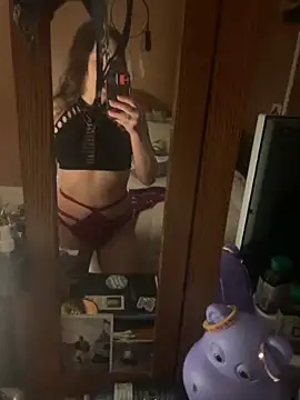 Snapshot of Cass_wild chatting on April 7, 3:07 am Cass wild online show from April 7, 3:07 am