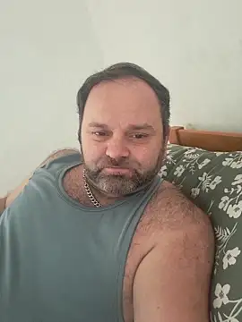 Snapshot of SlowTemptation chatting on April 4, 11:40 am SlowTemptation online show from April 4, 11:40 am