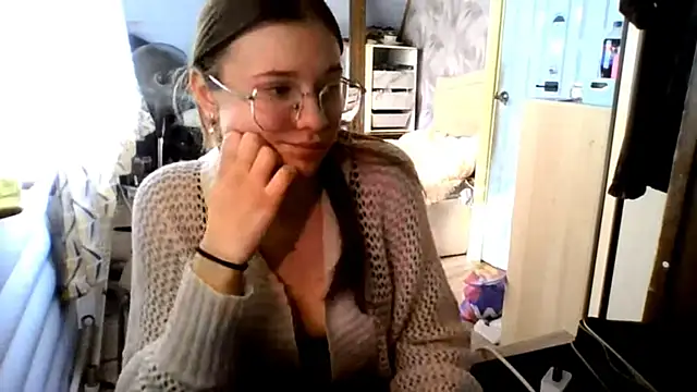 IdaMicari online show from April 4, 12:46 pm