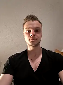 CuteDenno online show from April 6, 6:53 pm