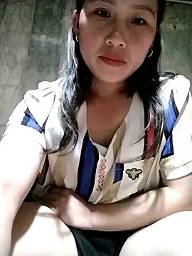 Snapshot of Yo-must chatting on April 5, 2:14 pm Yo-must online show from April 5, 2:14 pm