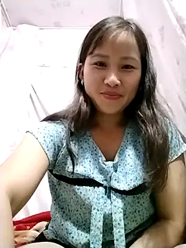Snapshot of Yo-must chatting on May 2, 11:04 am Yo-must online show from May 2, 11:04 am