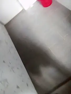 Snapshot of roc321 chatting on April 10, 4:39 am roc321 online show from April 10, 4:39 am