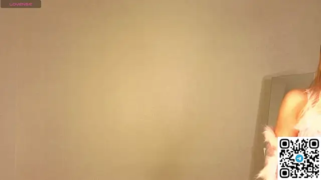 Snapshot of Angelina_Becker chatting on June 27, 12:59 am Angelina Becker online show from June 27, 12:59 am