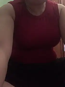   Evelyn   online show from April 5, 6:32 am