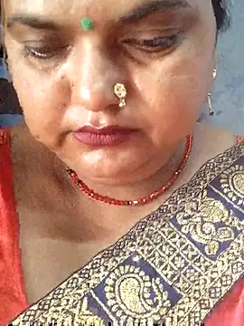 Snapshot of Desi_hot_bhabhi01 chatting on July 11, 8:39 am Desi hot bhabhi01 online show from July 11, 8:39 am