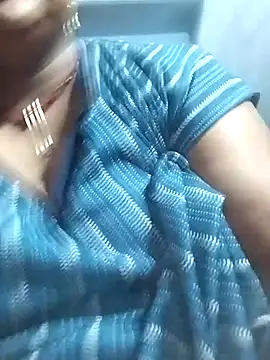 Snapshot of Desi_hot_bhabhi01 chatting on July 15, 5:56 am Desi hot bhabhi01 online show from July 15, 5:56 am