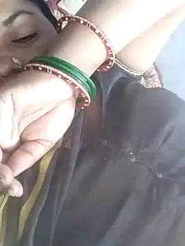 Snapshot of Desi_hot_bhabhi01 chatting on July 27, 8:21 am Desi hot bhabhi01 online show from July 27, 8:21 am