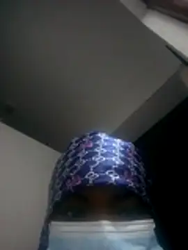Snapshot of JoanBright_ chatting on April 26, 8:17 pm JoanBright online show from April 26, 8:17 pm