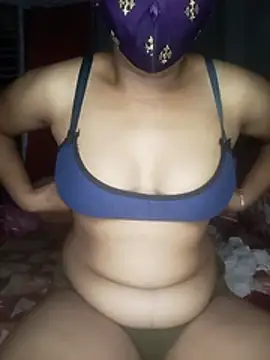Snapshot of sathiroy89 chatting on May 22, 7:41 pm sathiroy89 online show from May 22, 7:41 pm