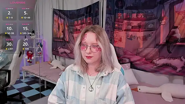 AletaWright online show from April 6, 5:14 pm