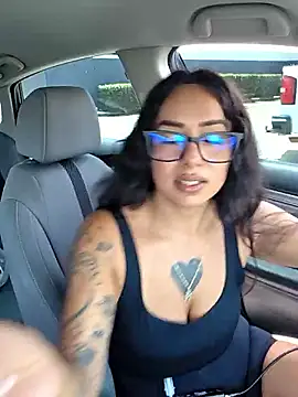 Controllercutie online show from May 24, 5:51 pm