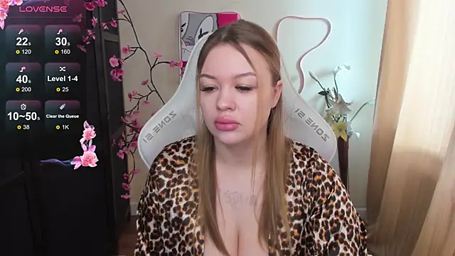 AmeliePeach online show from May 17, 1:25 am
