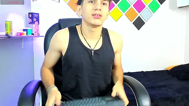 Snapshot of billy_wild chatting on July 12, 11:45 am billy wild online show from July 12, 11:45 am