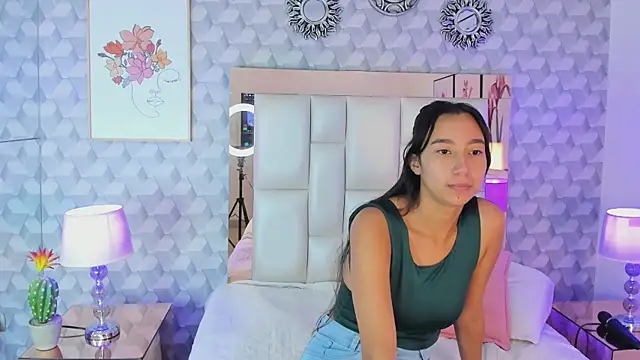 Snapshot of Amber_Ashfang chatting on April 24, 9:56 am Amber Ashfang online show from April 24, 9:56 am