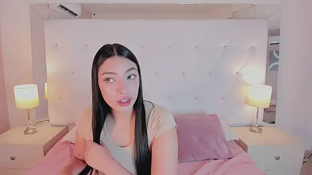 Snapshot of Ashly_bloom_ chatting on July 3, 7:31 pm Ashly bloom online show from July 3, 7:31 pm