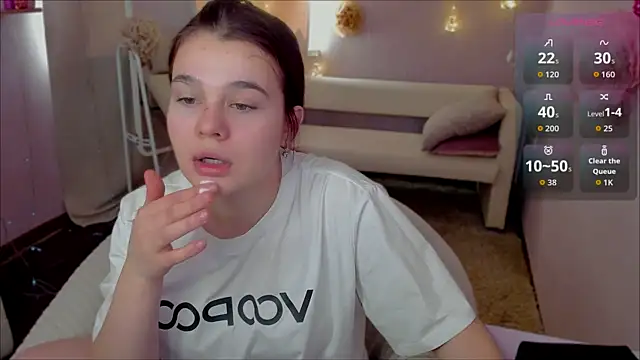 Snapshot of Kacey_Love chatting on May 3, 6:08 am Kacey Love online show from May 3, 6:08 am