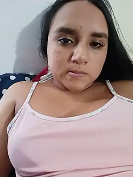 Snapshot of Valentina_Narvaez chatting on June 8, 7:36 pm Valentina Narvaez online show from June 8, 7:36 pm