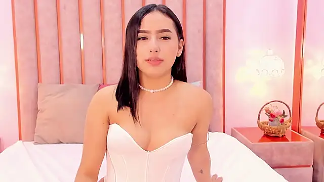 Zoe Monrow online show from July 3, 12:11 pm