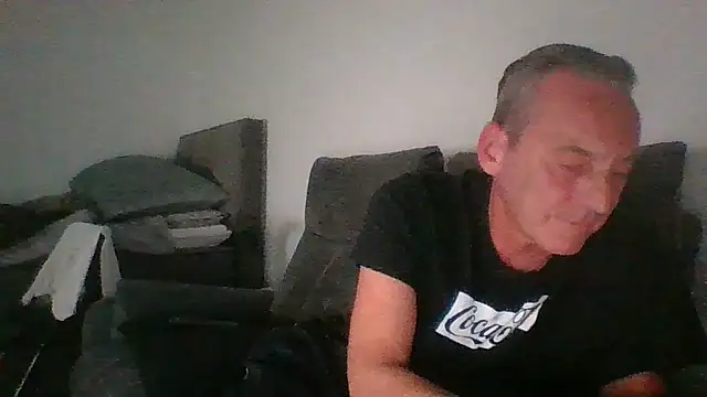Snapshot of CanCumALot chatting on May 2, 1:54 am CanCumALot online show from May 2, 1:54 am