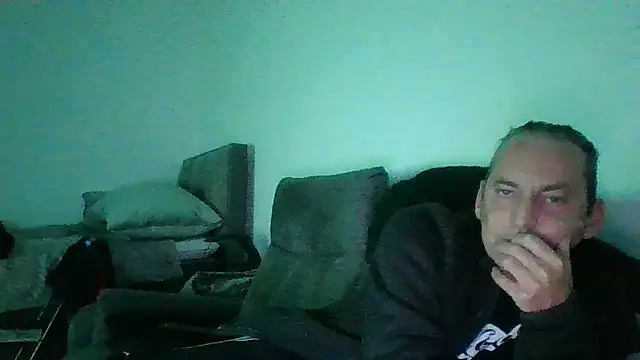 Snapshot of CanCumALot chatting on May 19, 10:27 pm CanCumALot online show from May 19, 10:27 pm