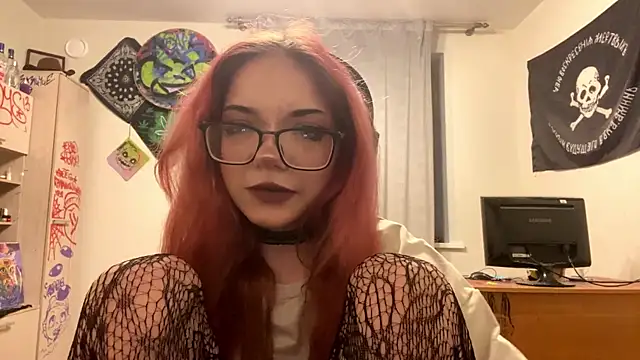 Snapshot of RedHeadCat chatting on April 28, 9:31 pm RedHeadCat online show from April 28, 9:31 pm