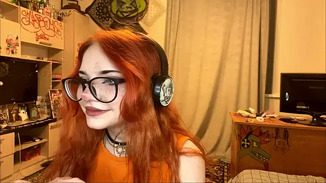 Snapshot of RedHeadCat chatting on May 20, 10:05 pm RedHeadCat online show from May 20, 10:05 pm