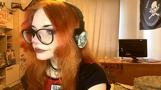Snapshot of RedHeadCat chatting on May 22, 1:50 pm RedHeadCat online show from May 22, 1:50 pm