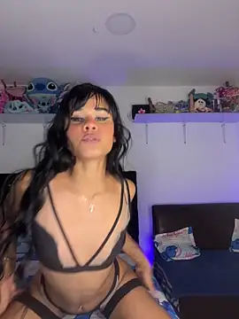 ChloeFox2 online show from April 7, 3:51 am