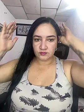 Snapshot of Fresita-12 chatting on May 2, 10:04 pm Fresita-12 online show from May 2, 10:04 pm