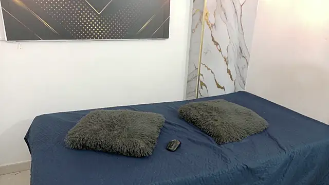 Snapshot of GoldenDesireX_ chatting on May 18, 6:58 pm GoldenDesireX online show from May 18, 6:58 pm