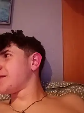 Snapshot of Thuuualvaritoohh chatting on April 5, 1:47 am Thuuualvaritoohh online show from April 5, 1:47 am