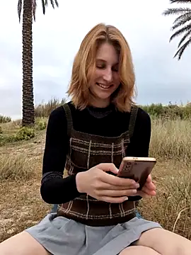Snapshot of Julialexxxx chatting on May 4, 7:26 am Julialexxxx online show from May 4, 7:26 am