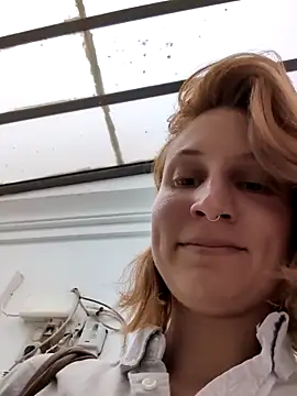Snapshot of Julialexxxx chatting on June 7, 6:17 am Julialexxxx online show from June 7, 6:17 am