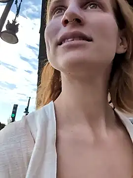 Snapshot of Julialexxxx chatting on June 29, 7:14 am Julialexxxx online show from June 29, 7:14 am
