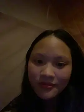 Snapshot of __Sunflower__ chatting on April 5, 6:32 am Sunflower online show from April 5, 6:32 am