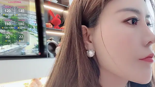 Snapshot of tingting-youu chatting on April 15, 3:02 am tingting-youu online show from April 15, 3:02 am