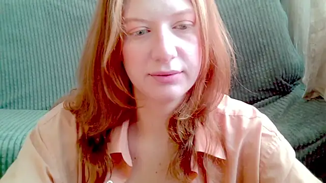 Snapshot of earn_my_lily chatting on April 30, 6:09 am earn my lily online show from April 30, 6:09 am