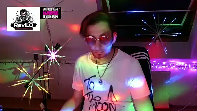 Snapshot of OllyFummler chatting on June 20, 2:25 am OllyFummler online show from June 20, 2:25 am